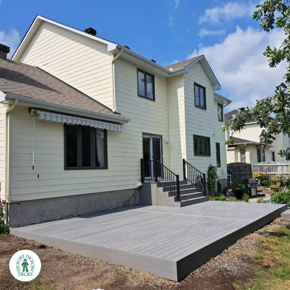 Fiberon deck in Kanata