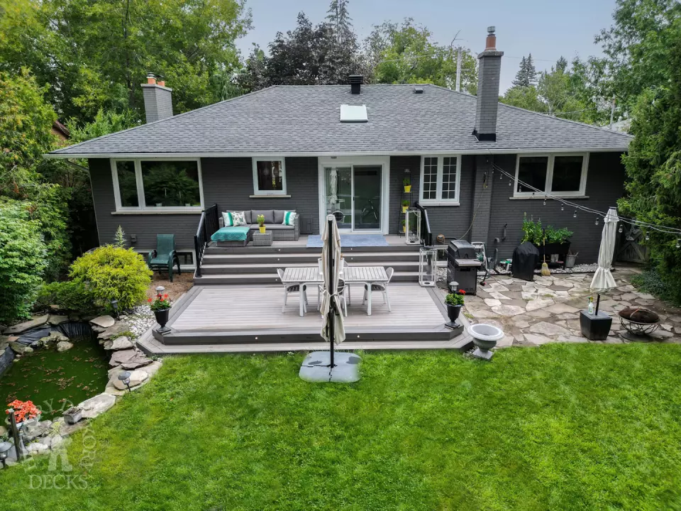 Low deck with lights in trunorth decking