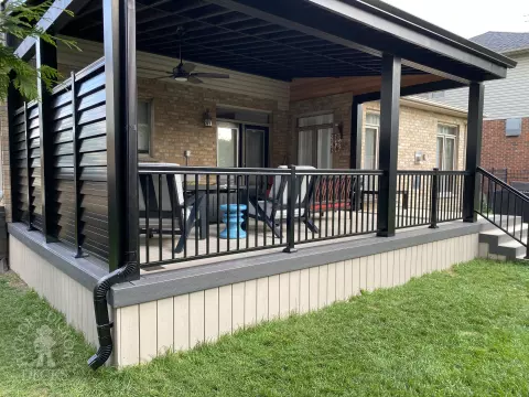 Cambridge deck with shed roof