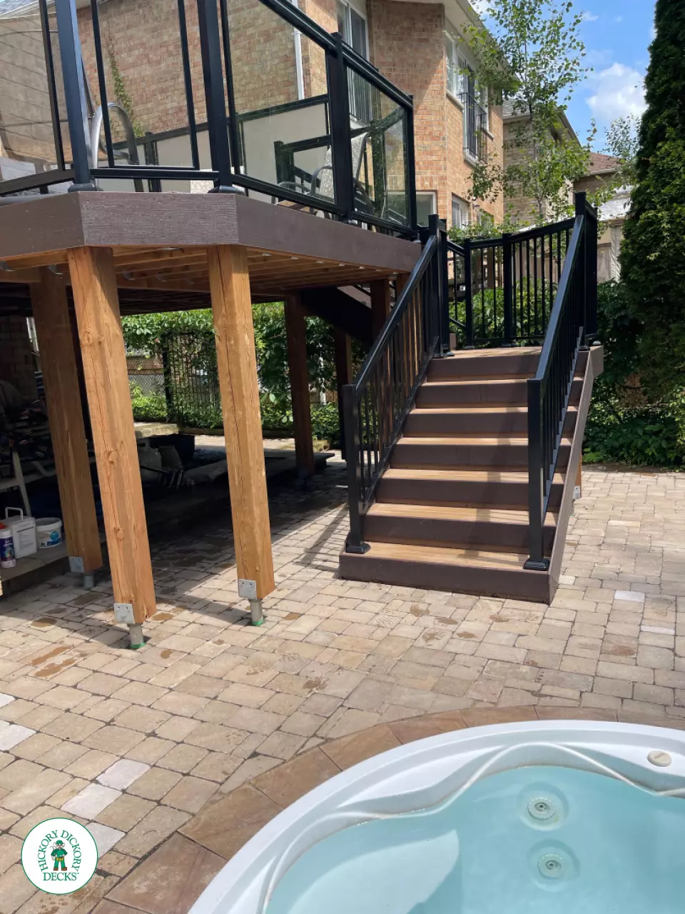 Richmond Hill Raised deck Glass rail