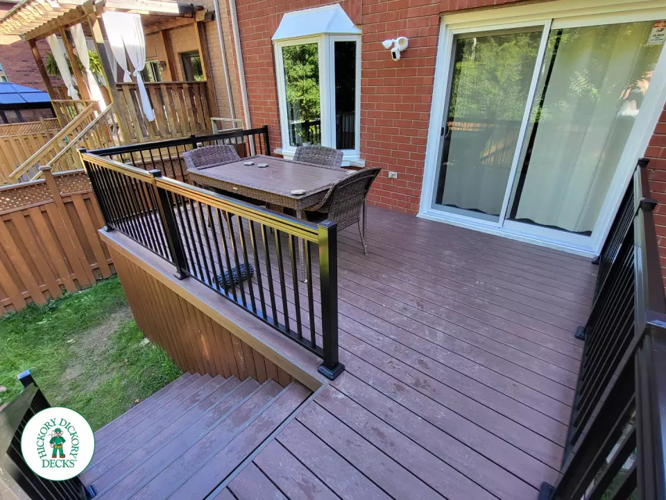 Trunorth deck with rails