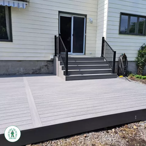Fiberon deck in Kanata