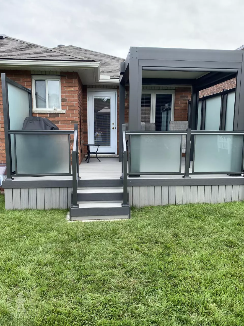 Fiberon porch with privacy in Collingwood Ontario Fiberon porch with privacy in Collingwood Ontario