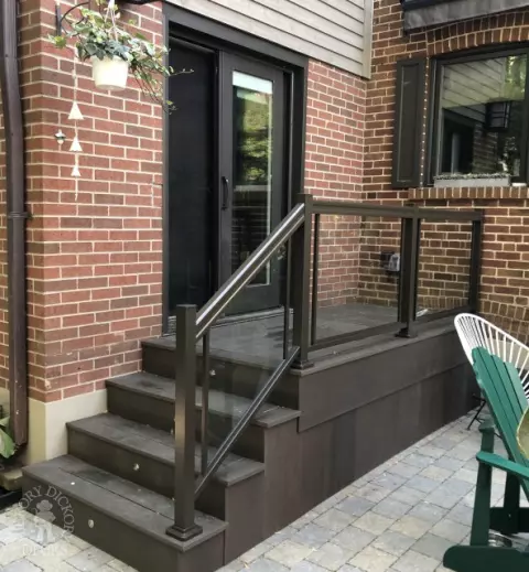 Clubhouse porch with glass rail in Etobicoke Clubhouse porch with glass rail in Etobicoke