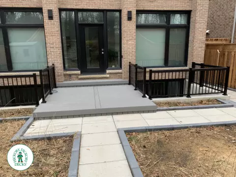 Fiberon deck with aluminum railings in Mississauga