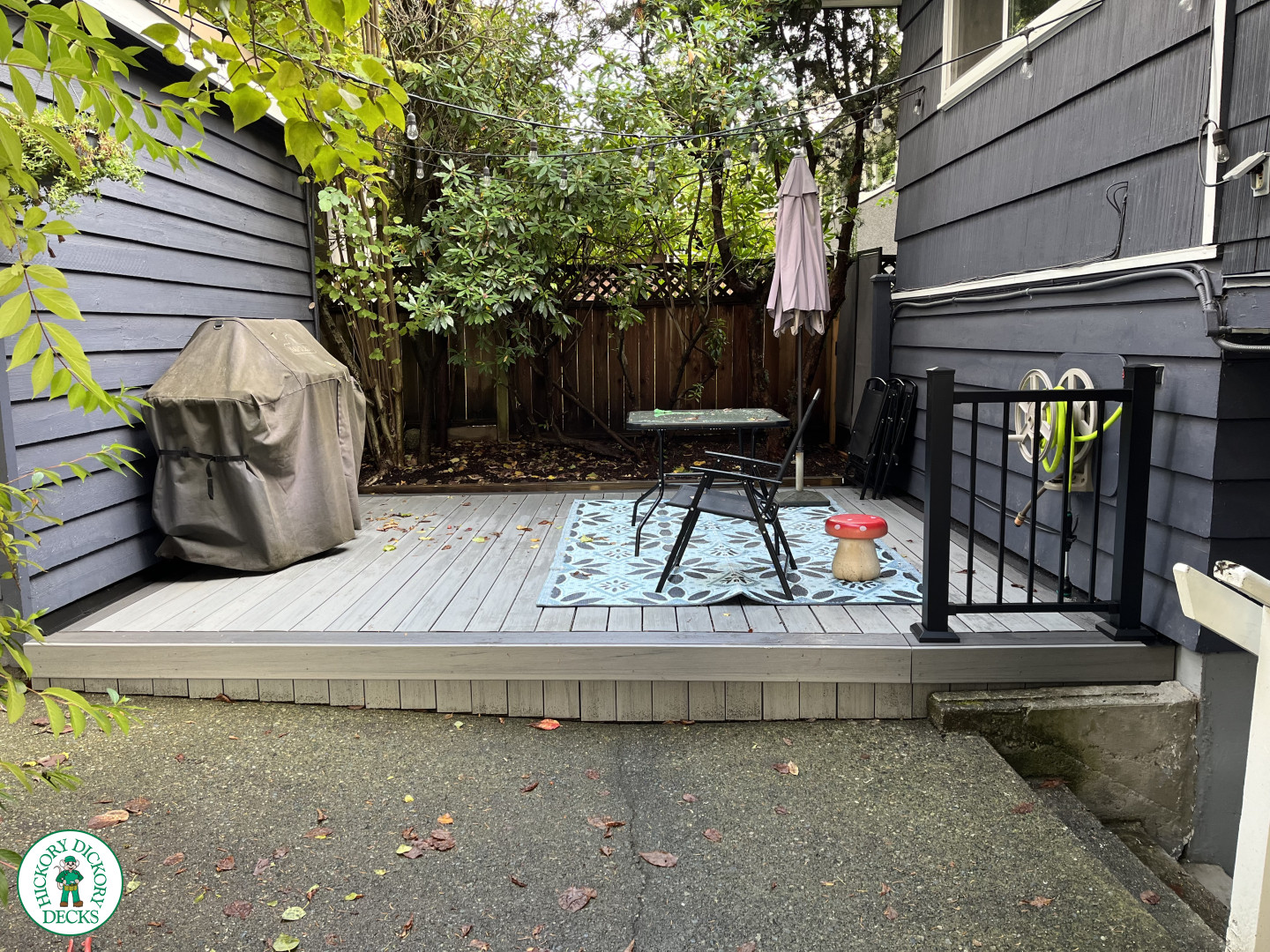 Small Timbertech deck in North Vancouver