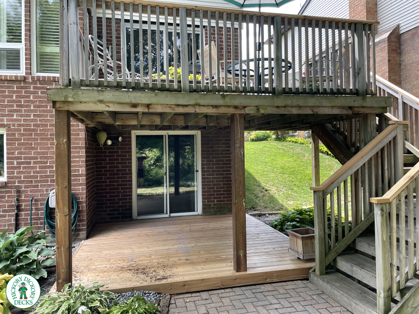 cedar deck with stairs