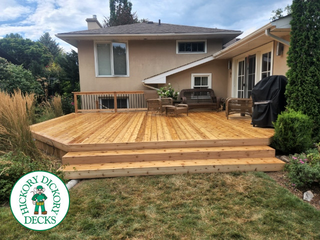 Custom Cedar Deck in Niagara