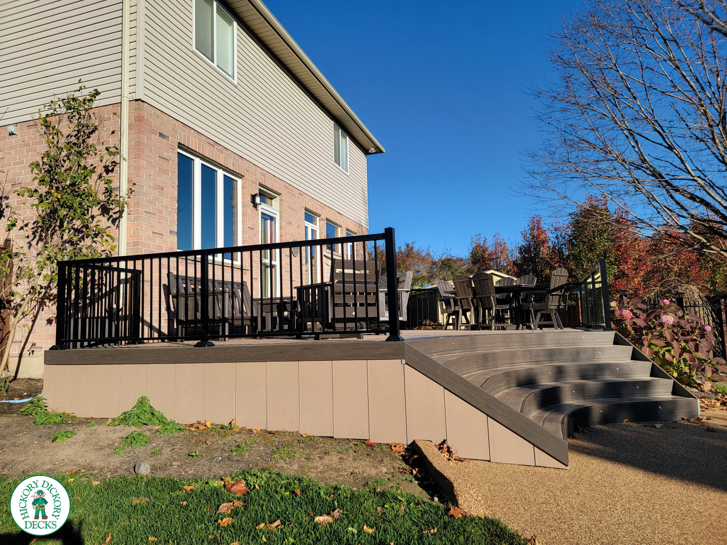 Clubhouse deck with curves and aluminum railing in St. Thomas