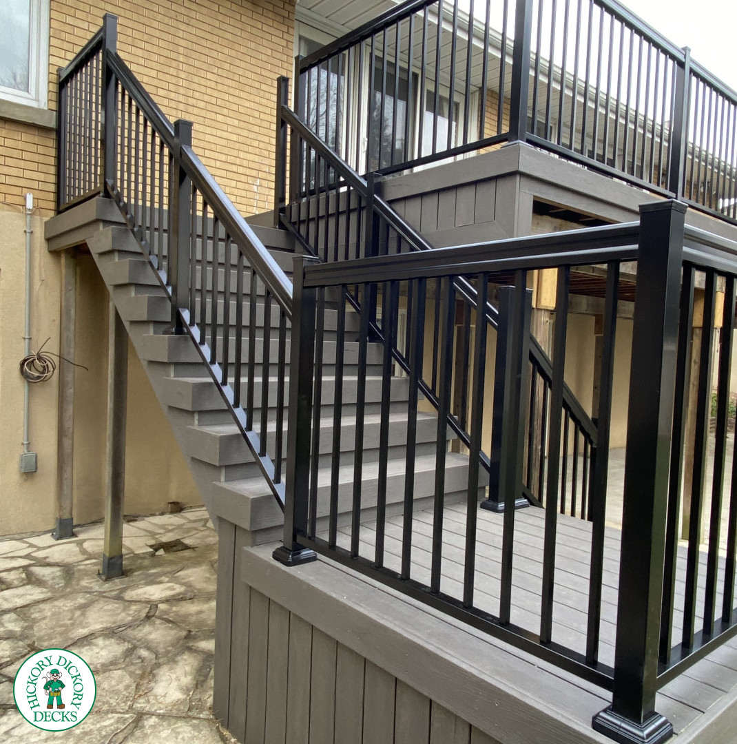 TruNorth custom deck with stairs and aluminum railings in London Ontario