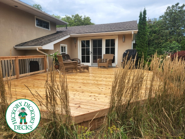 Custom Cedar Deck in Niagara