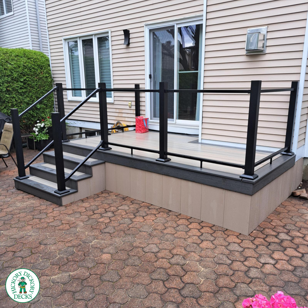 Small Fiberon Deck with Glass Rail in Ottawa