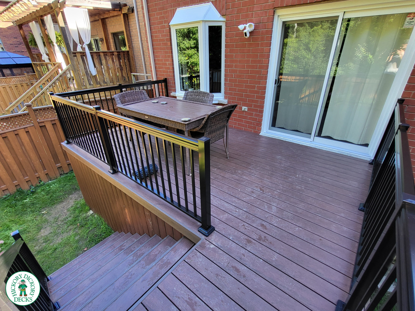 Trunorth deck with rails